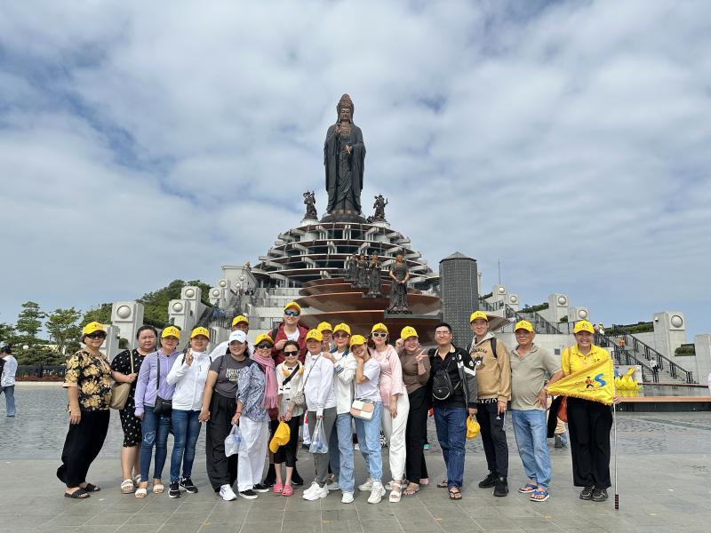 TOUR HÀNH HƯƠNG TÂY NINH 1 NGÀY - CHINH PHỤC ĐỈNH VÂN SƠN - TOÀ THÁNH TÂY NINH - CHÙA GÒ KÉN